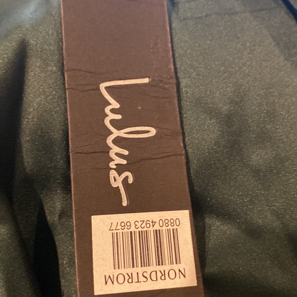 LULU’S ONE SHOULDER LACE UP MIDI DRESS NWT - Picture 8 of 10